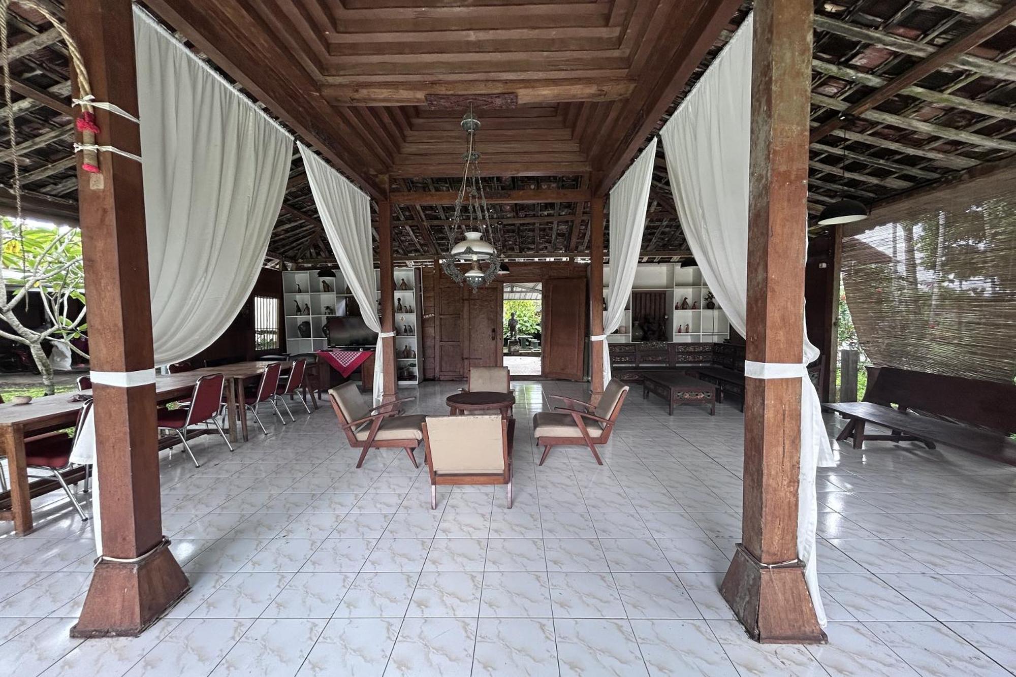 Carla Garden Hotel Yogyakarta Bagian luar foto