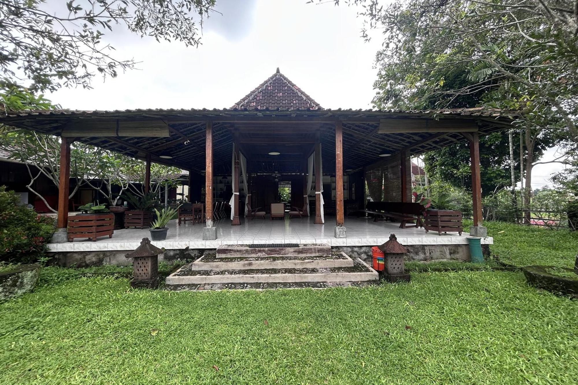 Carla Garden Hotel Yogyakarta Bagian luar foto